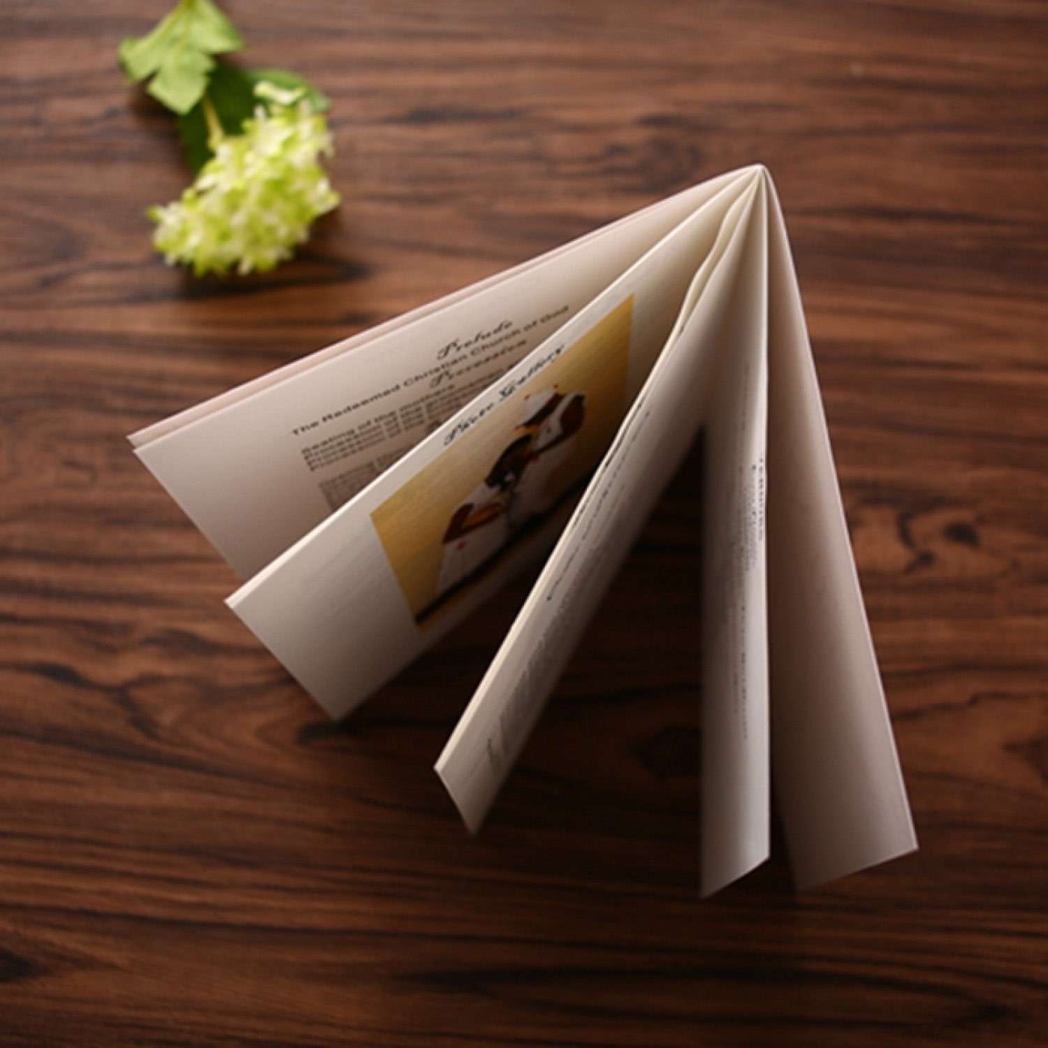 Wedding Invitation Book Customized Foil Printing Latest Invitation