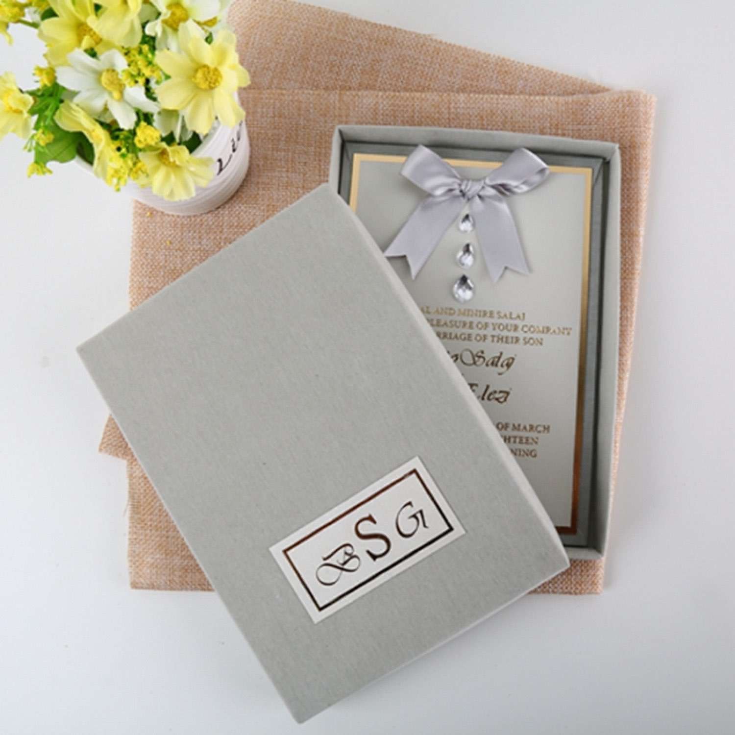 Invitation Card with Hardcover Box Slap-up Wedding Invitation Card Customized