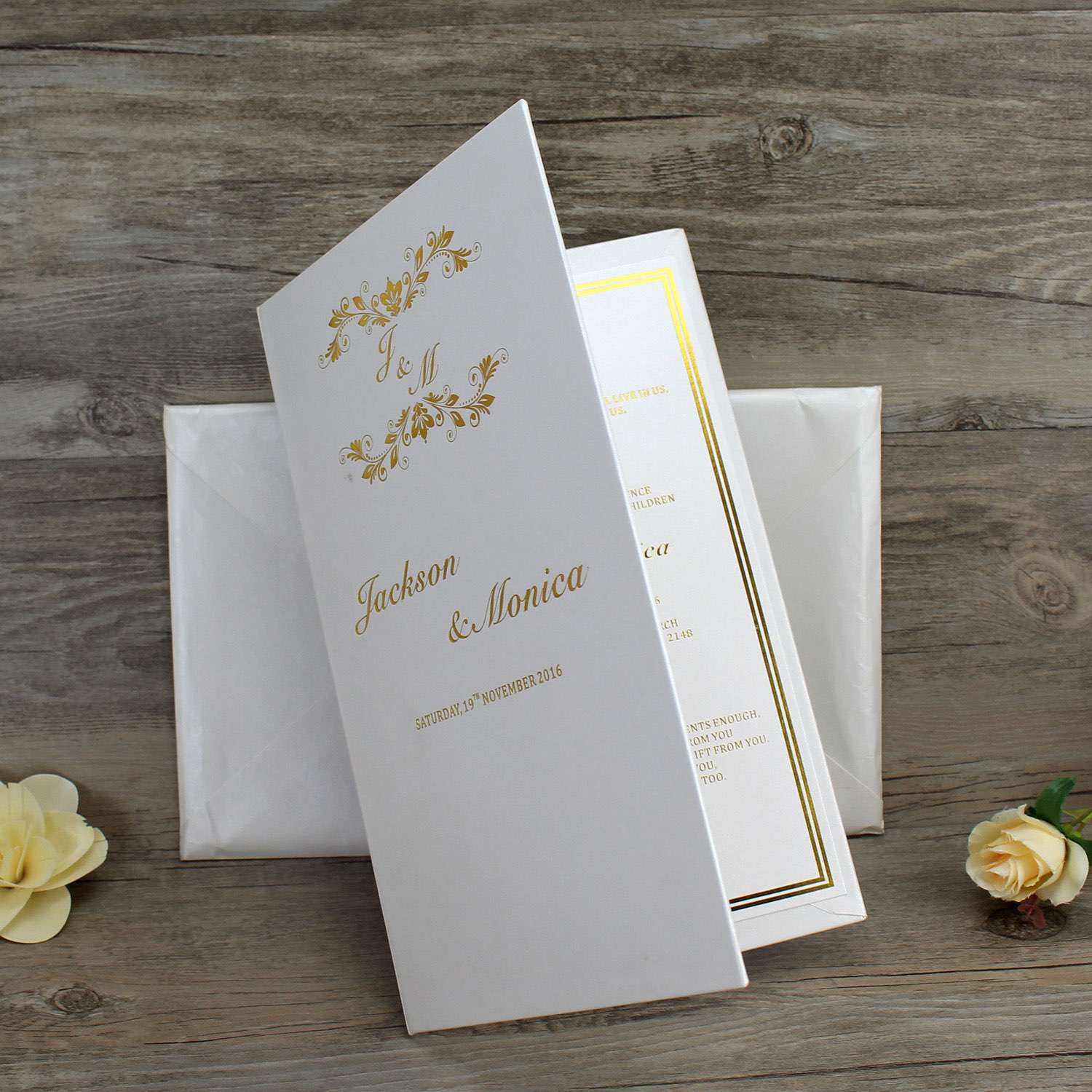 Hardcover wedding invitations | Beachweddingtips.com